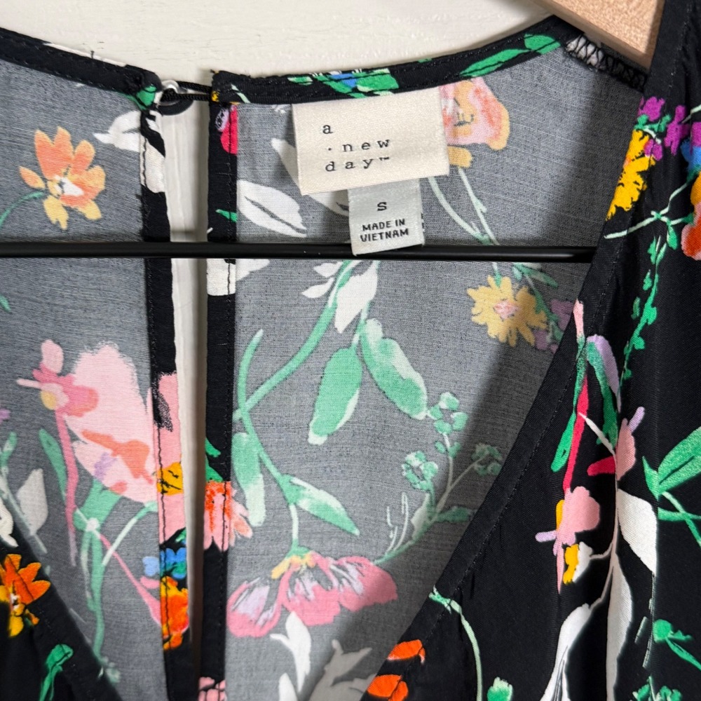A New Day‎ Floral Midi Dress Small Cottagecore Dark Floral Puff Sleeve Whimsical - Picture 5 of 10